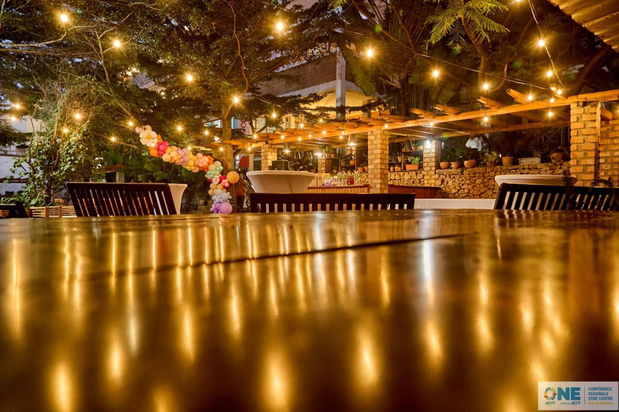 Island Continent Hotel Ivato  ภายนอก รูปภาพ